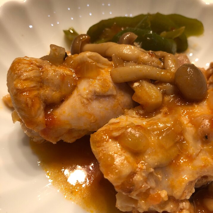 バーミキュラで簡単*手羽元とキノコのトマト煮込み